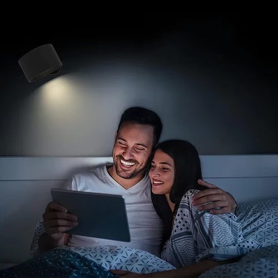 couple fixant tablette avec applique murale chambre dessus