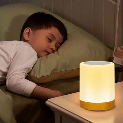 enfant dors devant lampe de chevet modernes