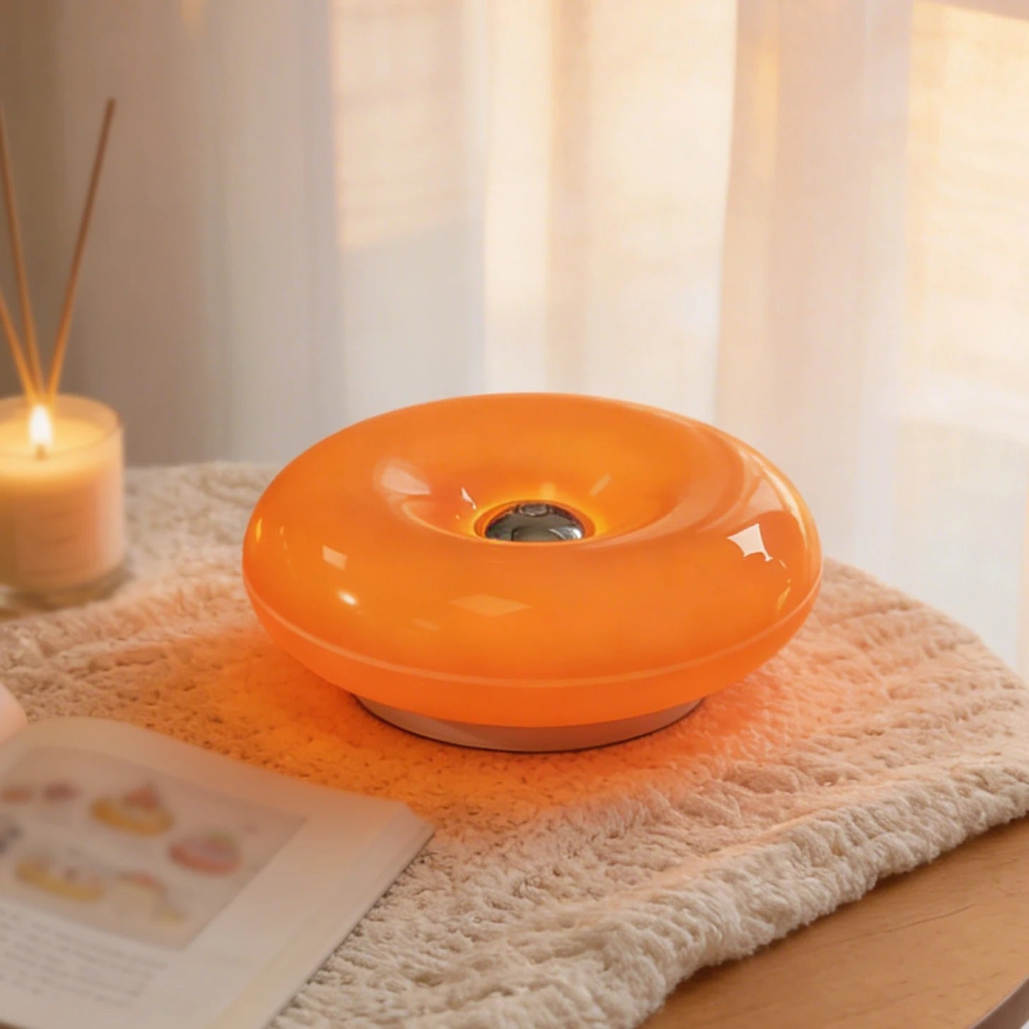 lampe a poser sur table proche bourgie