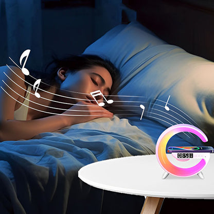 lampe de chevet design au chevet femme qui dors