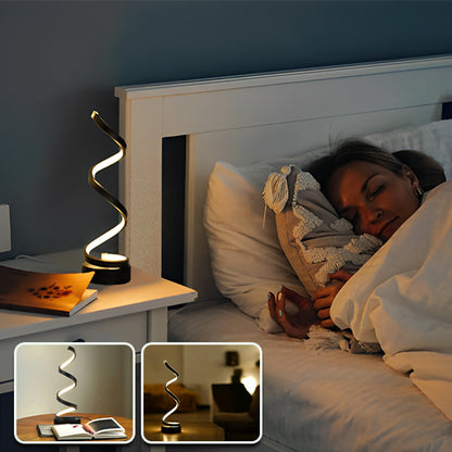 lampe de chevet eclaire femme qui dors