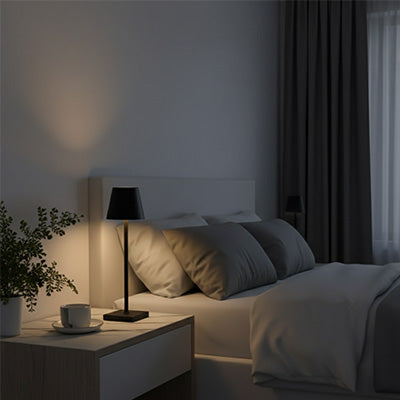 lampe de table allumer au chevet lit