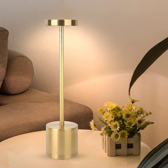 lampe de table rechargeable au salon